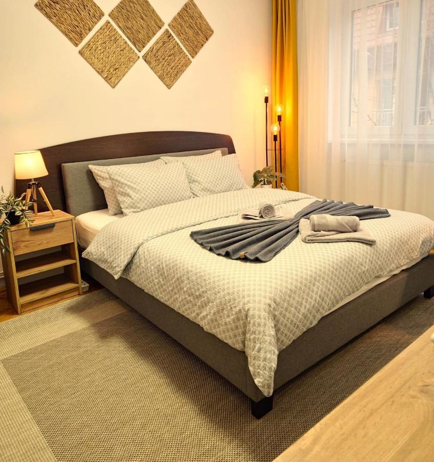 Tusmorez Central Apartment Târgu-Mureş Eksteriør billede